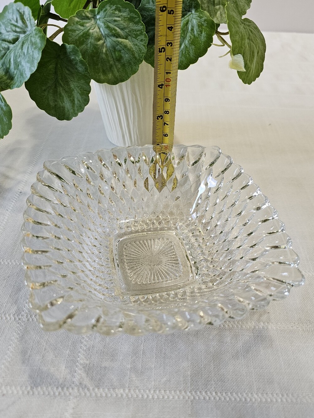 Vintage Indiana Glass Diamond-Cut Decorative Serving Bowl - Picture 6 of 7